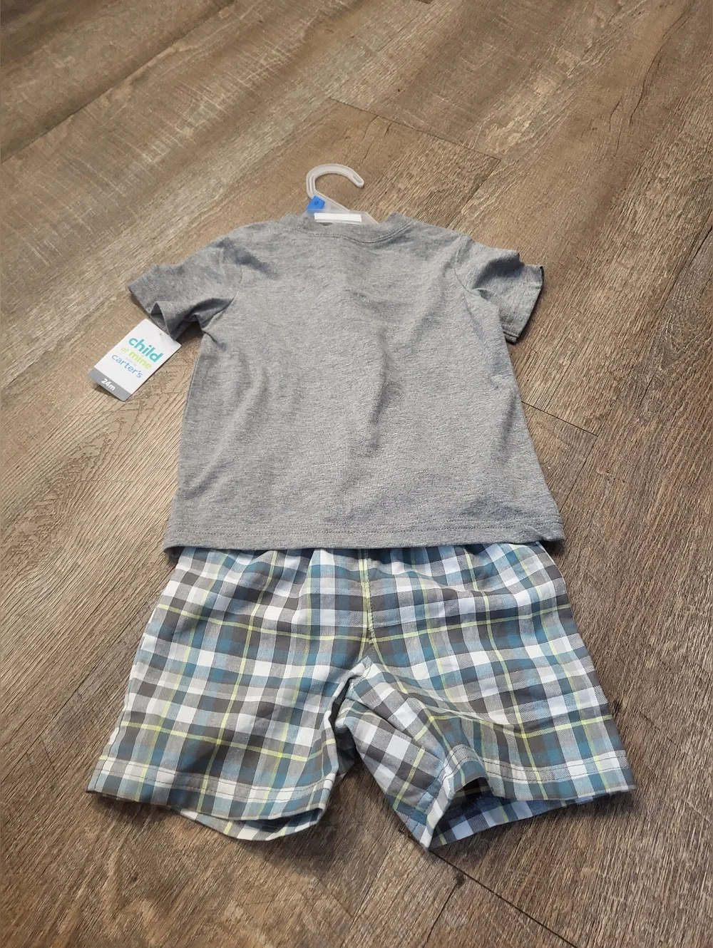 🌻 NWT Carter’s baby boy 2pc Dino summer Set 24M plaid & grey